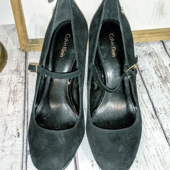 Calvin Klein Black Suede Stiletto Dress Pumps - Picture 10 of 13